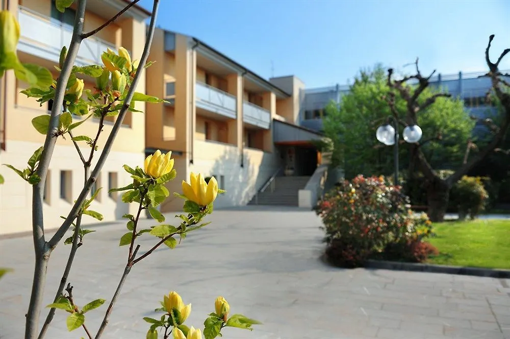Hotel Ristorante Primavera Godega di SantʼUrbano
